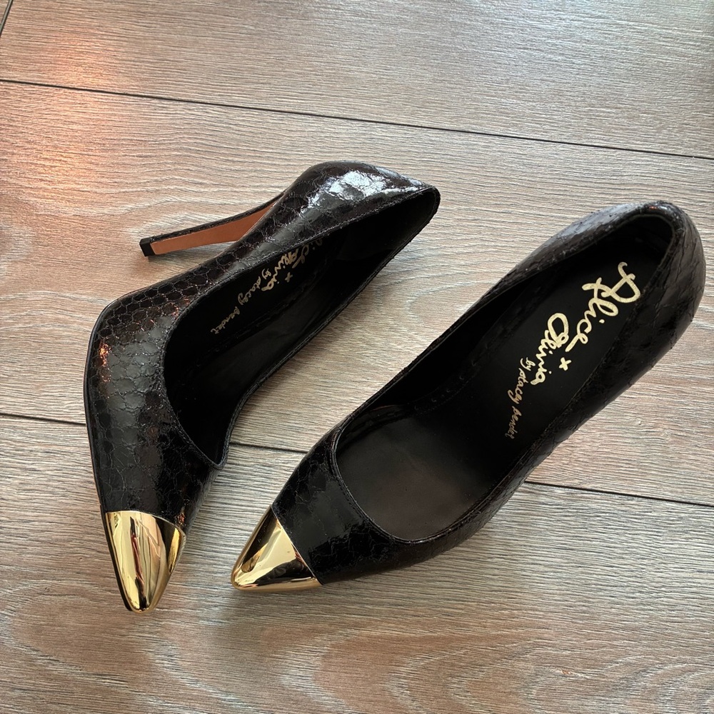Alice + Olivia Black Heels with Gold Accents - Picture 2 of 4